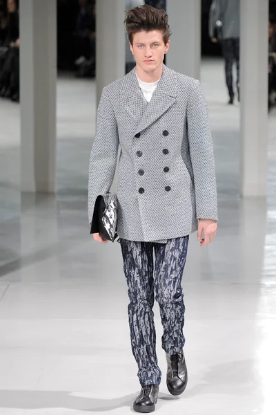 Look 24